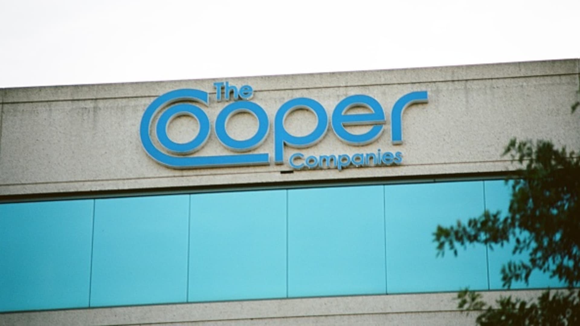 Jana Partners push to break up Cooper Cos. could change the stock’s outlook