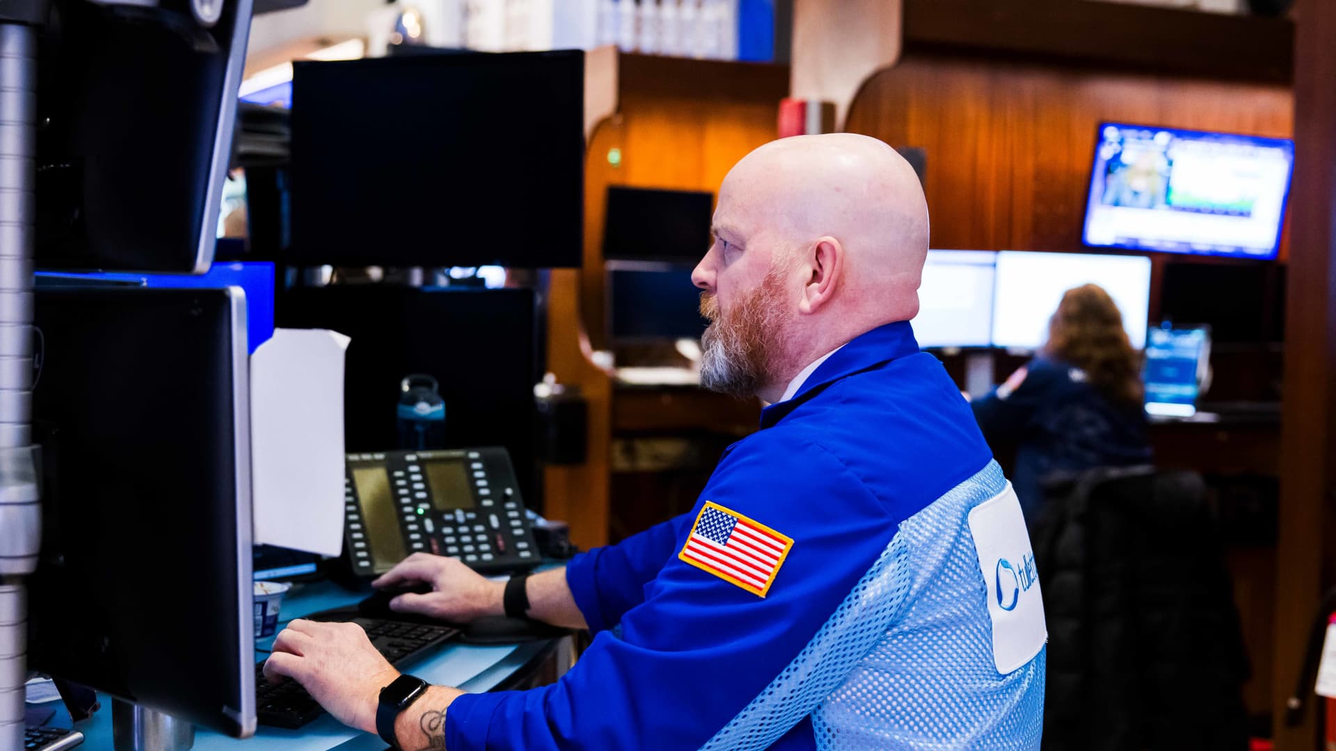 This buy now, pay later stock is getting crushed. How to capitalize on the downside move