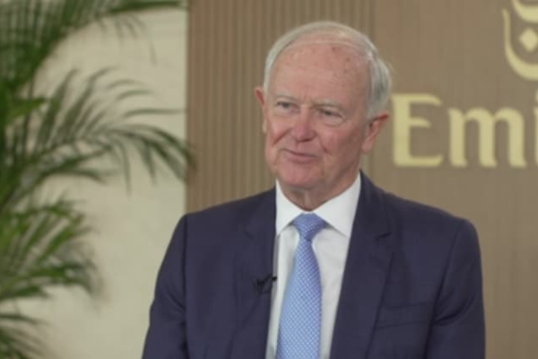 Emirates pressures Boeing to deliver on  billion deal