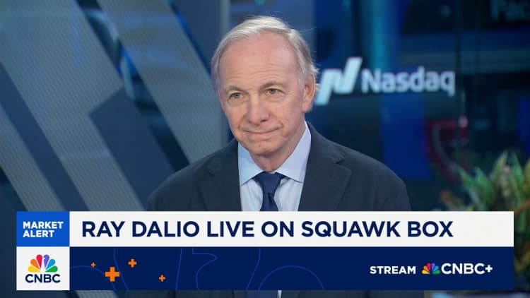 Ray Dalio says we are definitely in a bubble, but that doesn’t mean you should sell yet