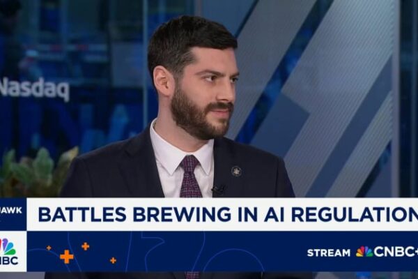 RAISE Act New York faces opposition from Trump, AI industry super PAC