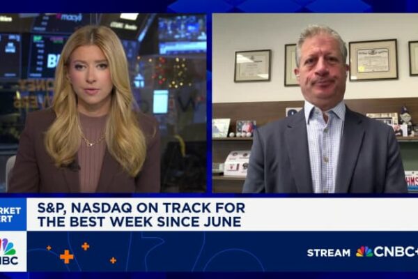 Workday shares sink on subscription revenue guidance concerns