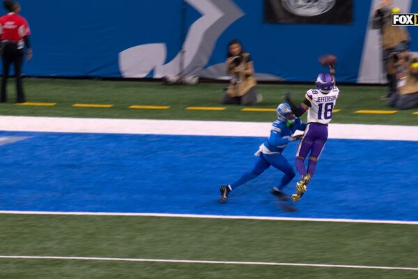 Tom Brady Reacts to Vikings’ Justin Jefferson’s AMAZING TD Catch: ‘Who Needs Two Hands?’