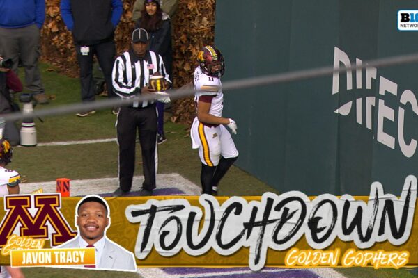 Javon Tracy completes 5-yard pass for a TD, Minnesota takes lead over Northwestern