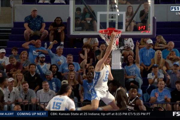 Henri Veesaar throws down a massive dunk, extending UNC's lead over St. Bonaventure