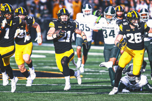 Iowa Caps Double-Digit Comeback With Game-Winning FG to Beat Michigan State