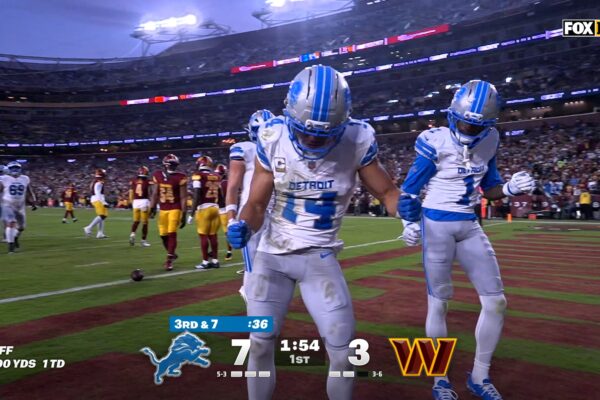 Jared Goff finds Amon-Ra St. Brown for nine-yard TD to extend Lions' lead over Commanders | NFL Highlights