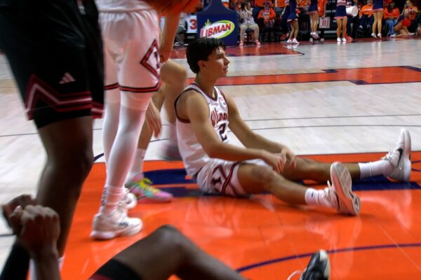 Andrej Stojakovic finishes tough and-1, extending Illinois lead over Texas Tech