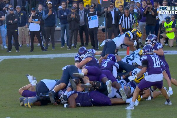 Jordan Marshall rushes for his SECOND TD, extending Michigan's lead over Northwestern