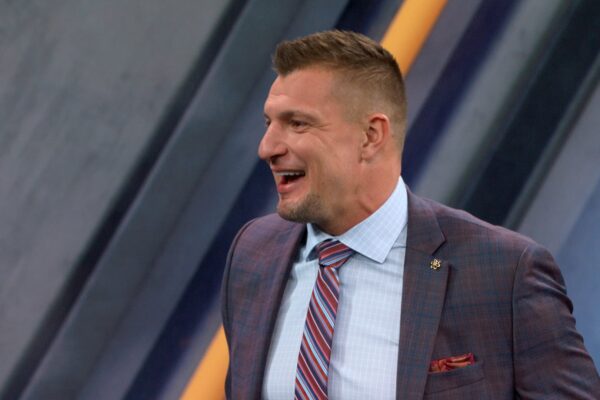 Gronk thinks Patriots are the BEST team in the AFC 👀 Too early to say they are CONTENDERS?