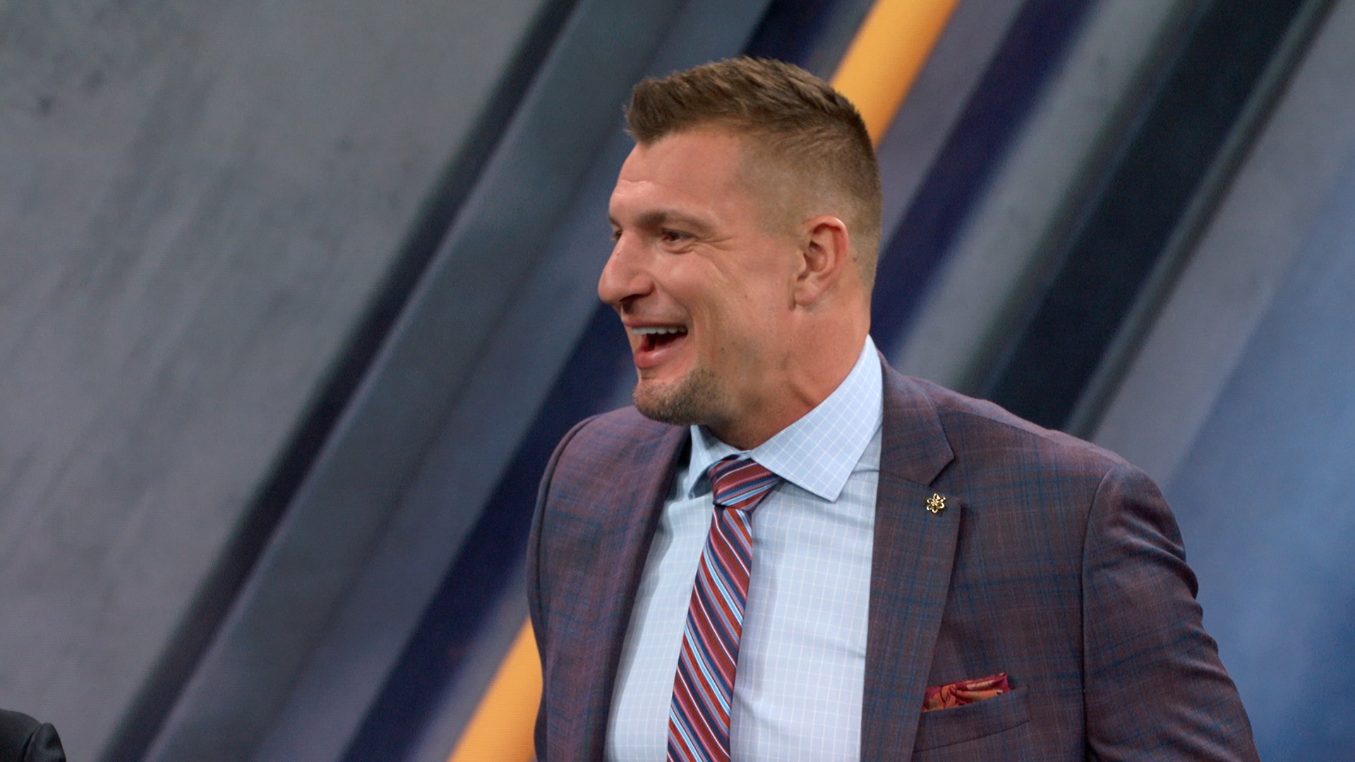Gronk thinks Patriots are the BEST team in the AFC 👀 Too early to say they are CONTENDERS?