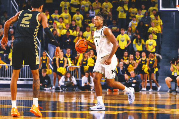 Last Night in College Basketball: Michigan Dominated (Even With The Lights Off)