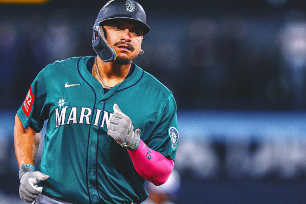 Mariners Reportedly Bring First Baseman Josh Naylor Back on Multi-Year Deal