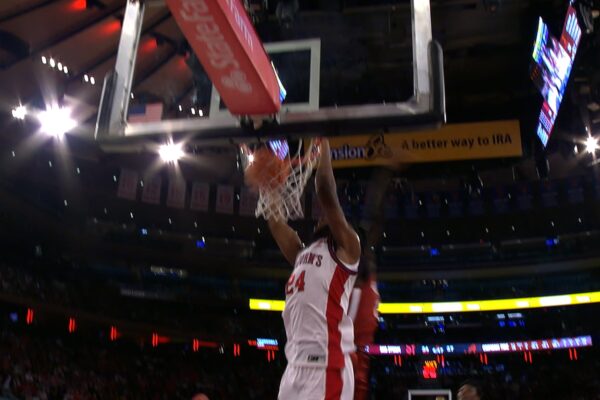 St. John's Oziyah Sellers sets up Zuby Ejiofor for strong throwdown against Alabama