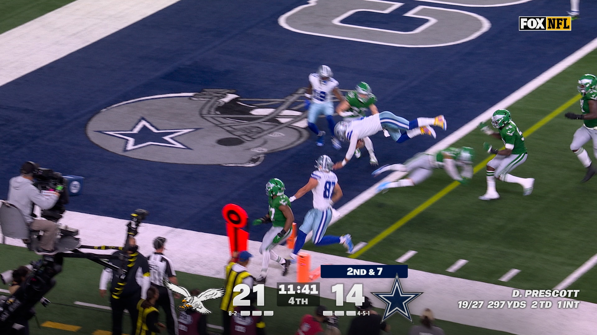 Cowboys' Dak Prescott scrambles for 8-yard TD to tie game vs. Eagles | NFL Highlights