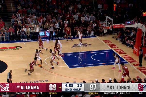 Aden Holloway finds Taylor Bol Bowen for alley-oop dunk, extending Alabama's lead over St. John's
