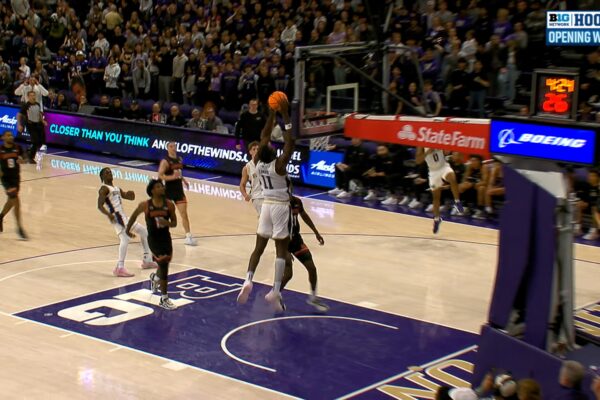 Washington's Zoom Diallo sets up Franck Kepnang for the throwdown vs. Denver