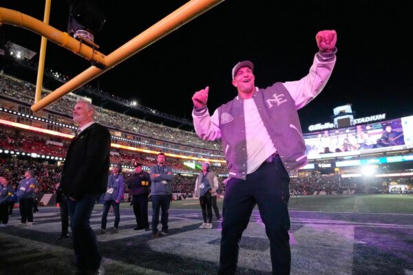 ‘New Year’s Rockin’ Eve’ co-hosts are Chance the Rapper, Rob Gronkowski, Julianne Hough and Rita Ora