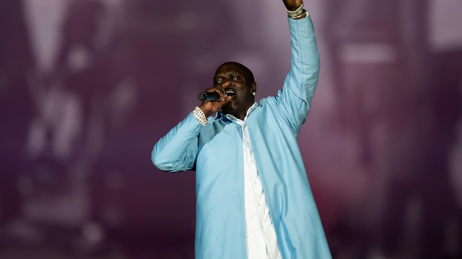 Singer Akon arrested near Atlanta for missing court over suspended license