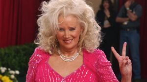Sally Kirkland, star who earned an Oscar nomination in ‘Anna,’ dies at age 84