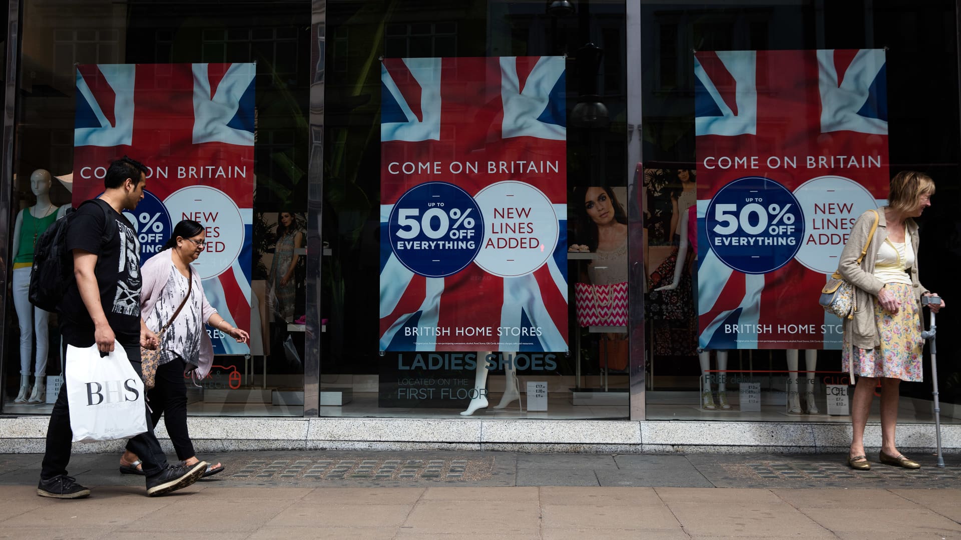 UK economy unexpectedly shrunk before Budget