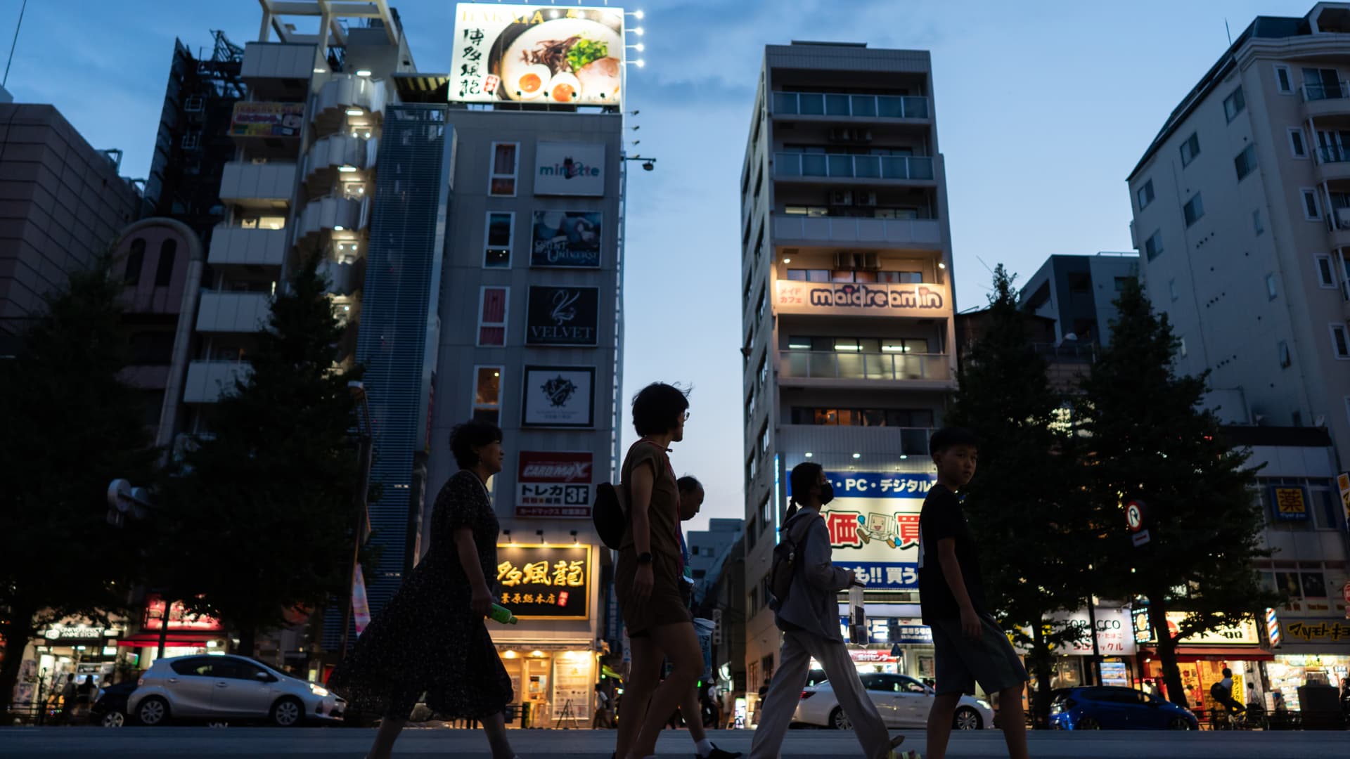 Nikkei 225, Hang Seng Index