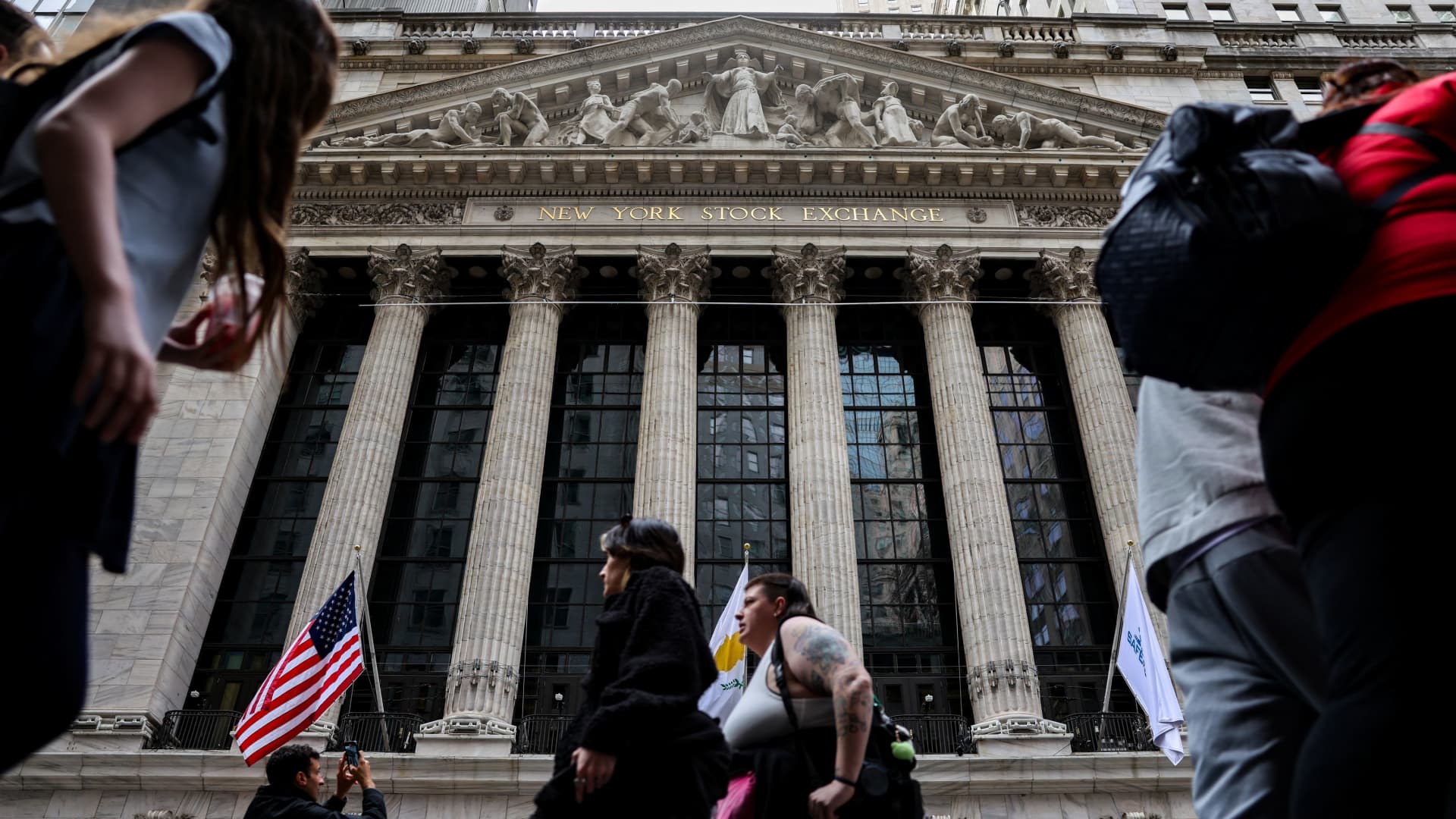 Private credit is beginning to look like the bond market — and that comes with red flags