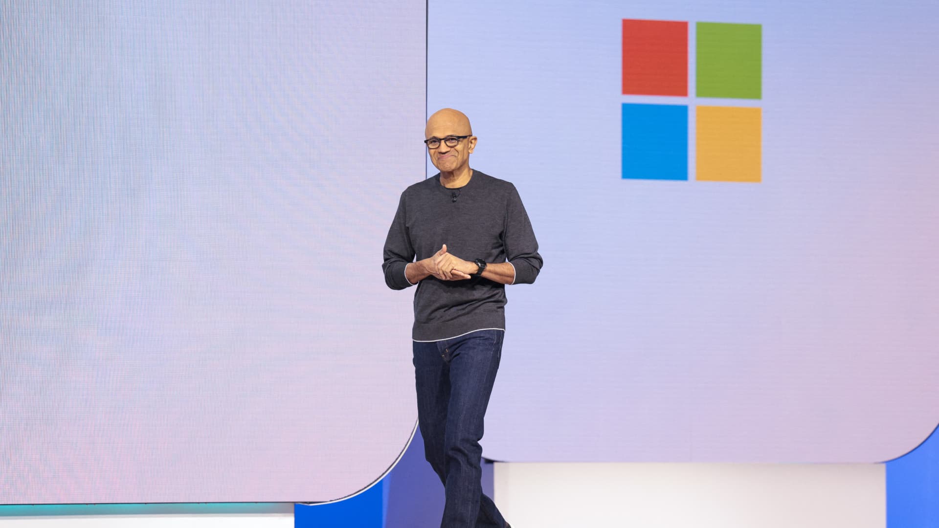 Microsoft stock sinks on report of missed AI product sales goals
