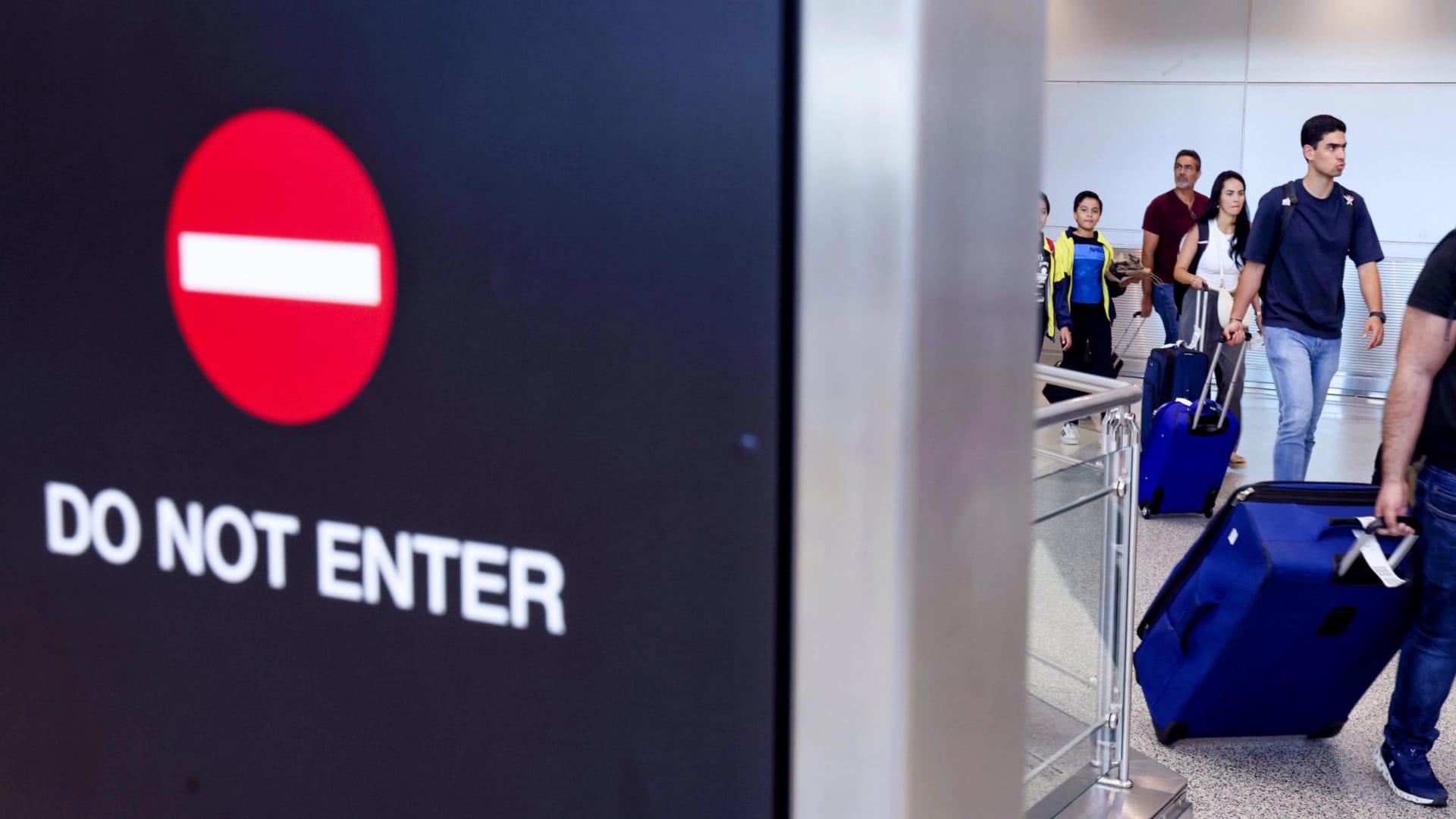 U.S. pauses all immigration applications 19 non-European countries