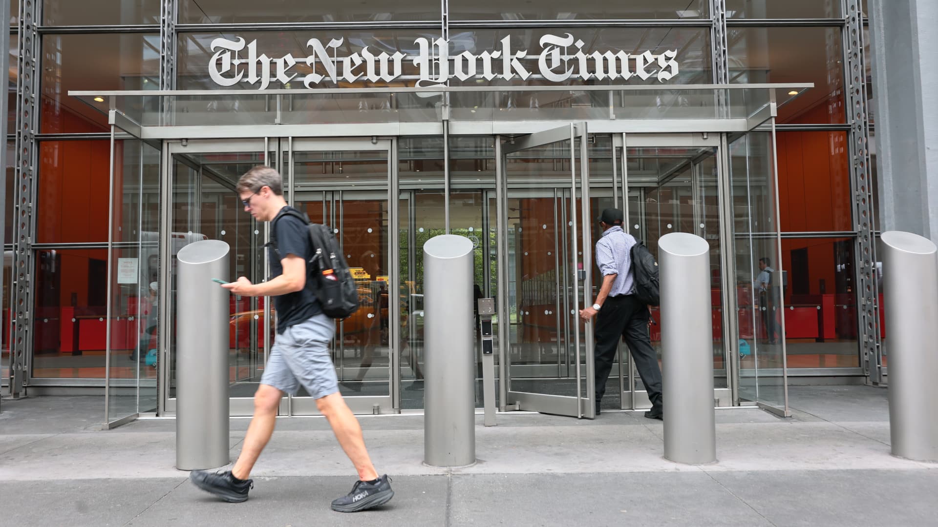 New York Times sues Pete Hegseth over Pentagon media rules