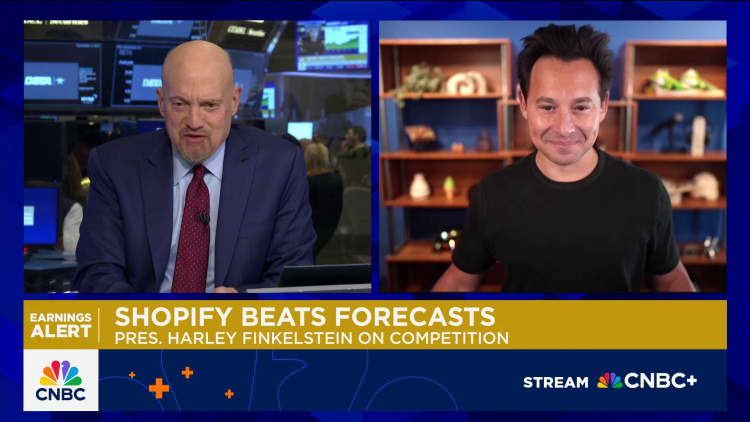 Amazon faces a dilemma — fight AI shopping agents, or join them