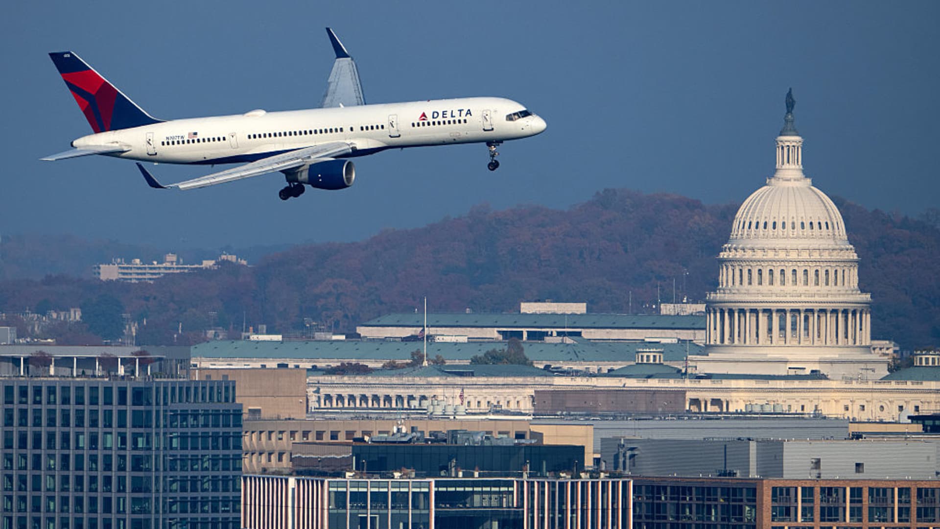 Delta says shutdown cost it 0 million, but forecasts strong demand