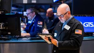 Shares of this old school manufacturer are turning around. Carter Worth says it’s a buy