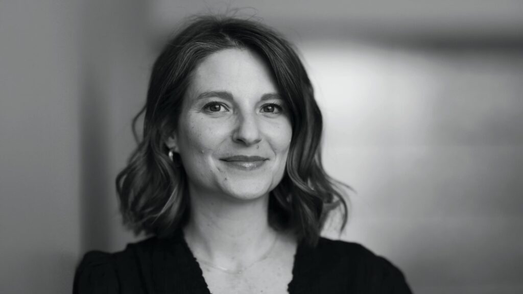 Author tells of discovering 0,000 in debt in her name