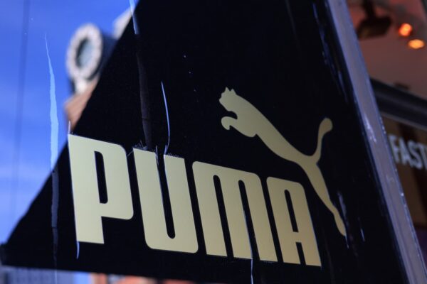 FTSE 100, Stoxx 600, France budget, Ukraine aid