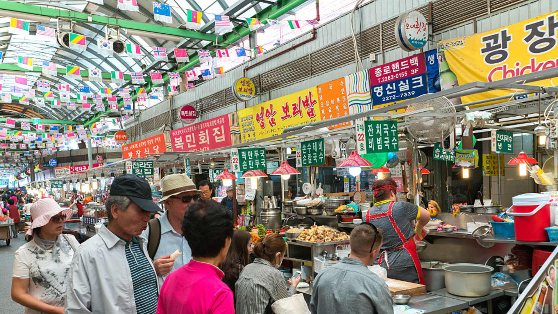South Korea headline inflation at 2.4% y/y, bolstering case for rate pause