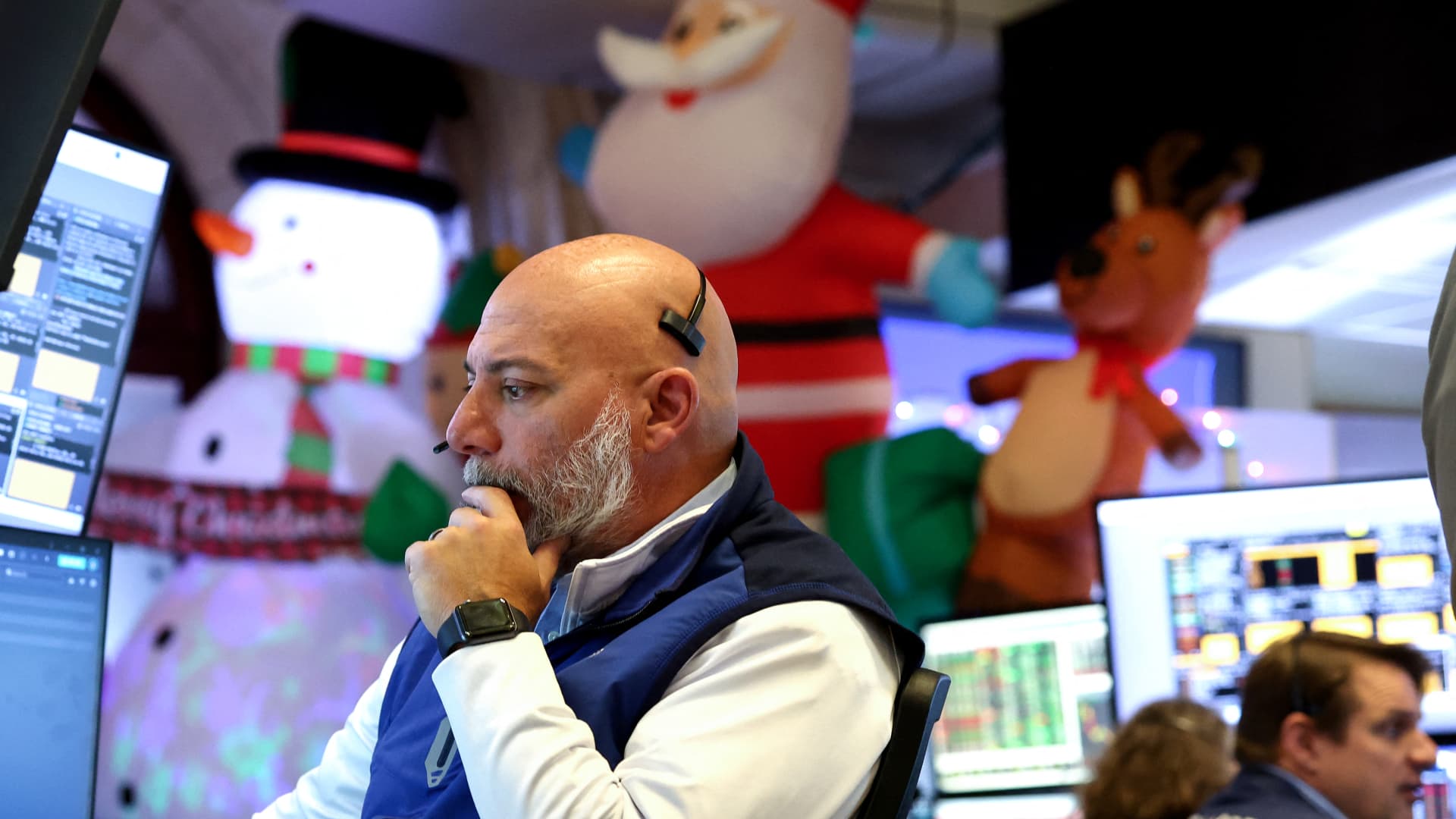 Stock market today: Live updates