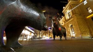 Invesco backs this fixed income play, as investors hunt non-U.S. safe havens