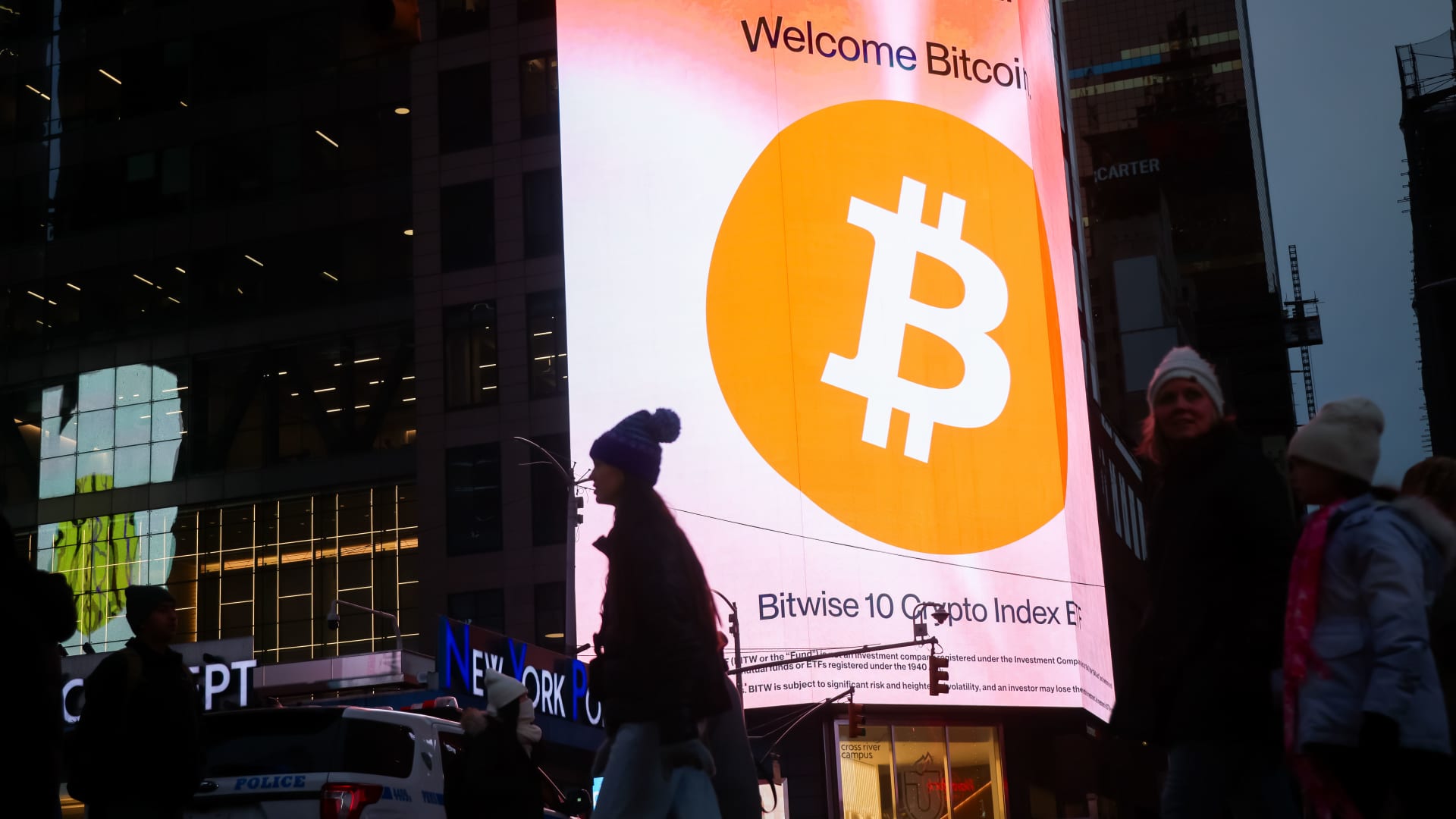 Bitcoin fell in 2025, but can it rebound in the new year?