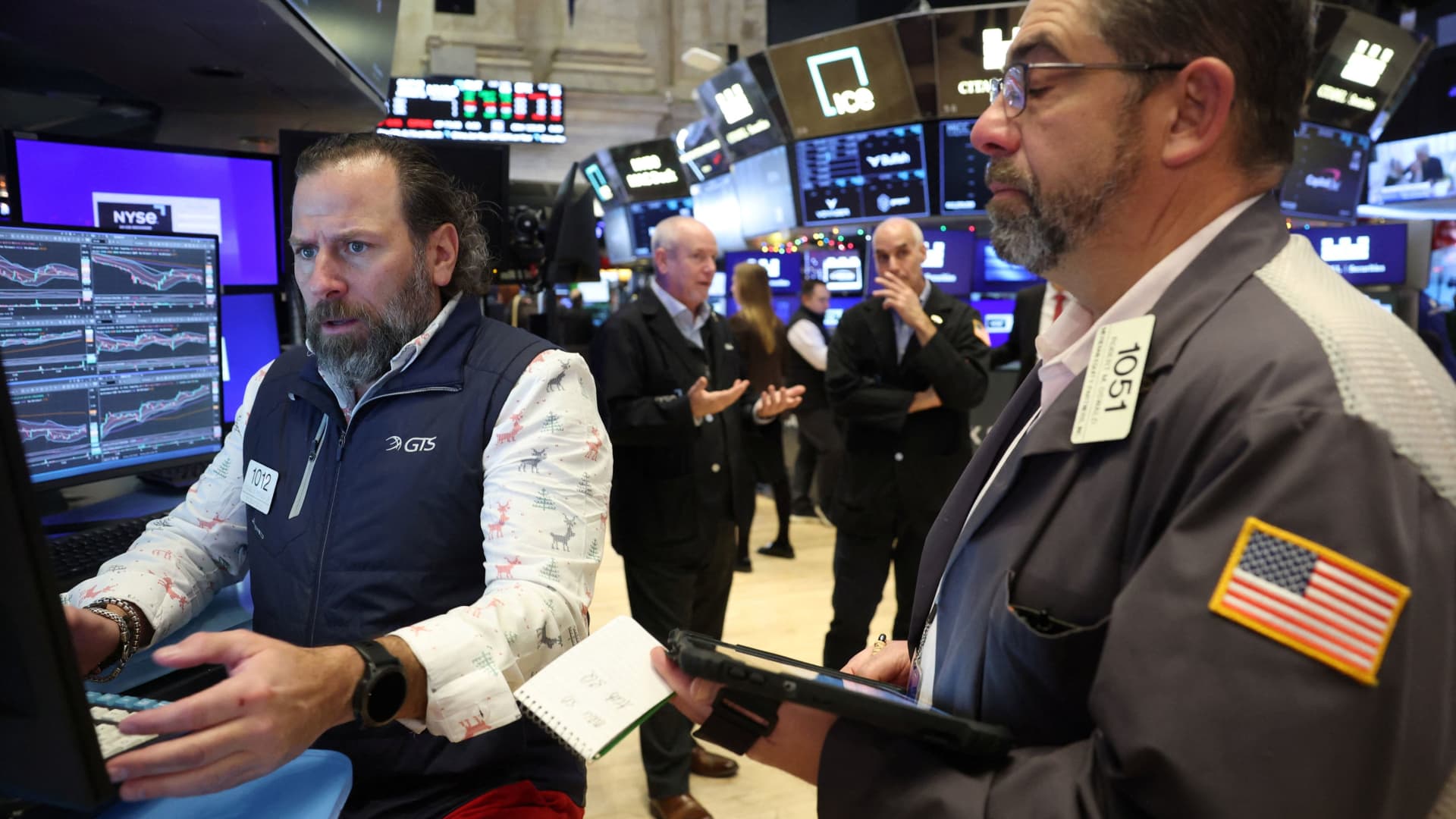 Stocks stuck between AI anxiety, economic enthusiasm