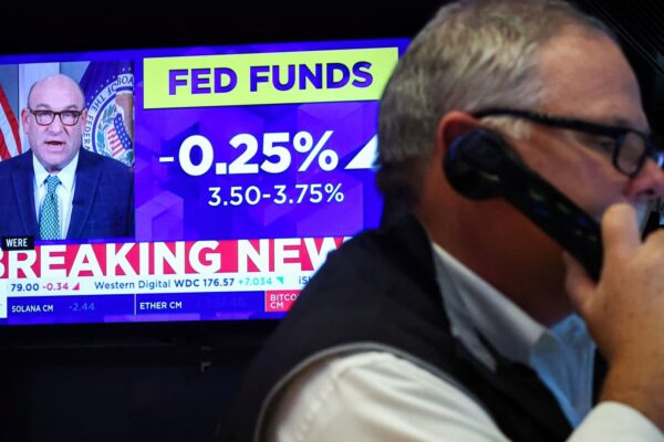 ‘Reflation is back’ says Deutsche Bank as central banks diverge from Fed