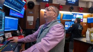 Record high U.S. stocks as investors rotate out of tech