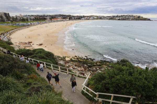 Australia police responding after gunshots reported at Bondi beach