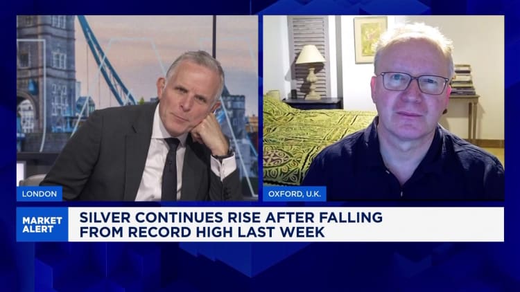 Gold and silver prices soar to new record highs