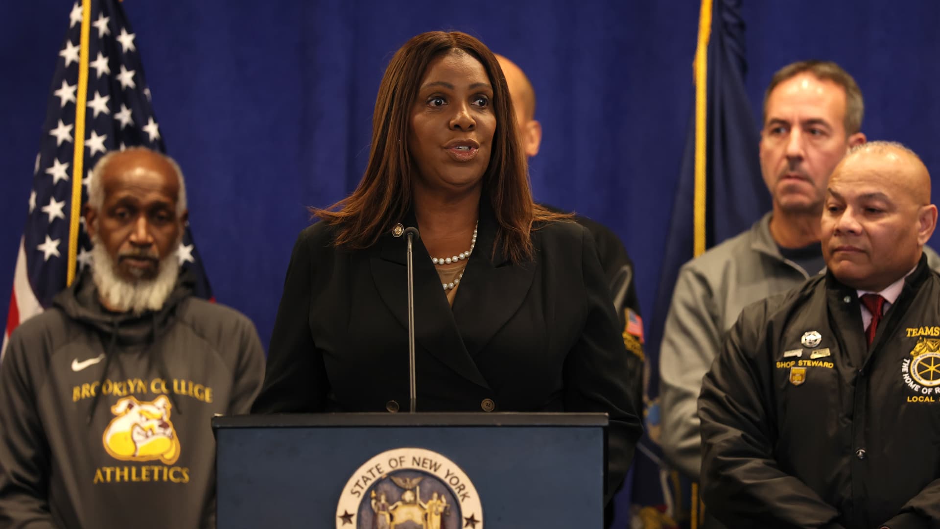 UPS stole Christmas season wages: New York lawsuit