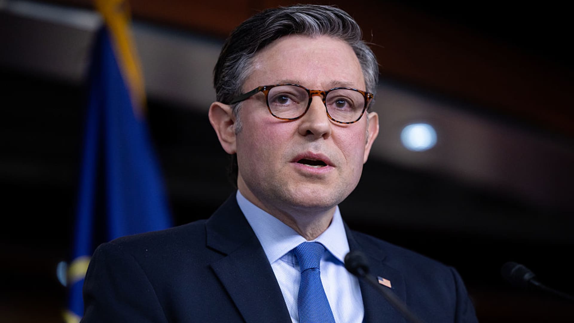 Four Republicans force vote on tax credit extension