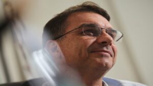 Brazil’s Bolsonaro endorses son for presidency before more surgery