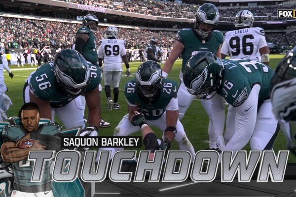 Saquon Barkley rushes for two-yard TD, extending Eagles' lead over Raiders | NFL Highlights
