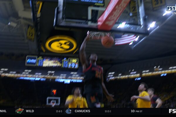Pharrel Payne finishes slam dunk, cutting into Maryland's deficit against Iowa