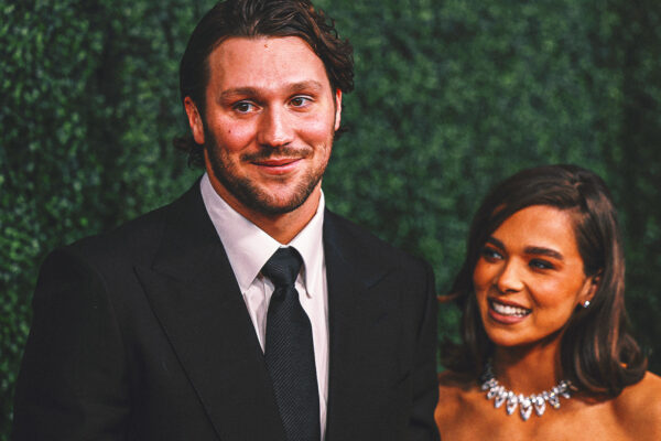 Bills QB Josh Allen Expecting First Child with Wife, Actress Hailee Steinfeld